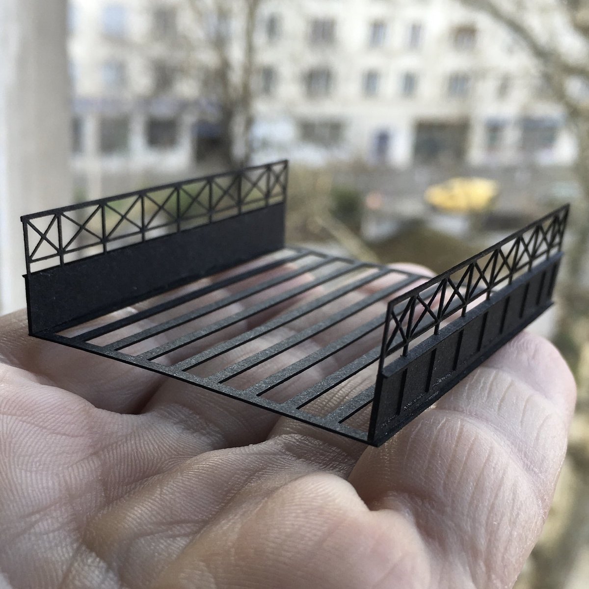 Vega1832's tweet photo. Petites choses. Dessin découpe et montage d’un pont pour le futur module N. Travail en cours. #trainlayout #microlayout #diorama #modelrailroad #modeltrain #modelrailway #modellbahn #鉄道模型 #scalemodel #1160scale #nscale #scalan #ngauge https://t.co/4jDOrHv0gZ