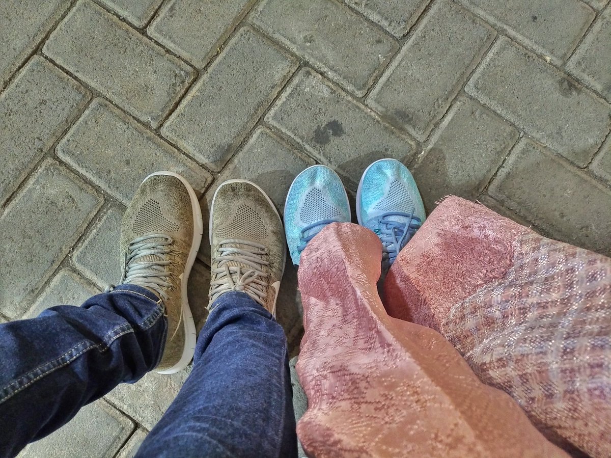 AzizSan44's tweet photo. Kondangan dulu
#FlyknitNation #NikeFreeRunFlyknit https://t.co/BT0pnbmK2l