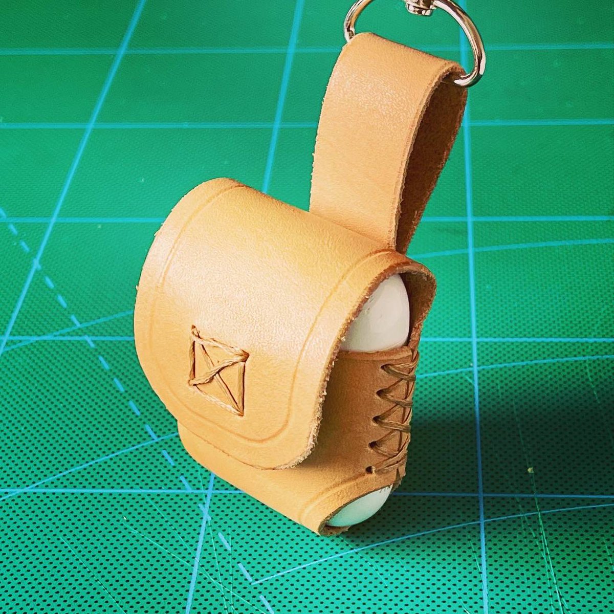 RuPsy10's tweet photo. Lether AirPods Case #1 https://t.co/vQMR17B9Im