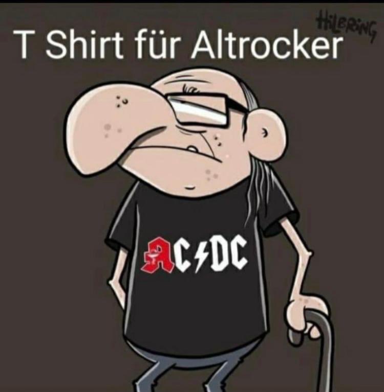 Wenn der Kumpel aus deiner Jugend, dir dieses Bild sendet ... weißt du, dass wir beide alt geworden sind.

Wo ist nur meine gelbe Jeansweste mit den ganzen #ACDC Aufnähern und Buttons, die müsste jetzt etwa 30 Jahre alt sein ...

#selbstoffenbarung #10faktenuebermich