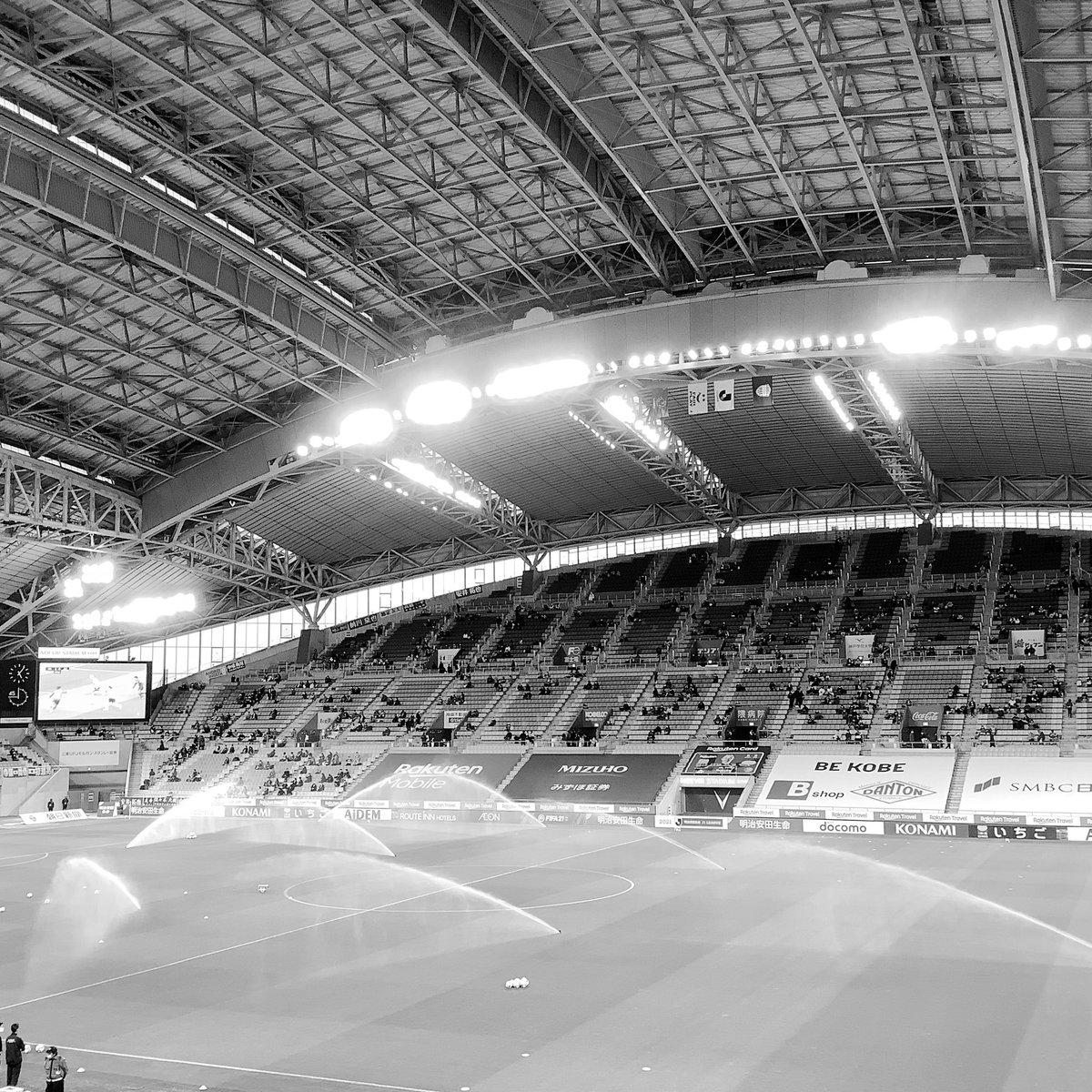 momo8donna's tweet photo. Another big mission for today; celebrating big goals⚽️ of #visselkobe. I’m ready to “Kampai” toast with #TaruSake.
#vamos #菊正宗 #灘から世界へ https://t.co/BlhOHdesPm