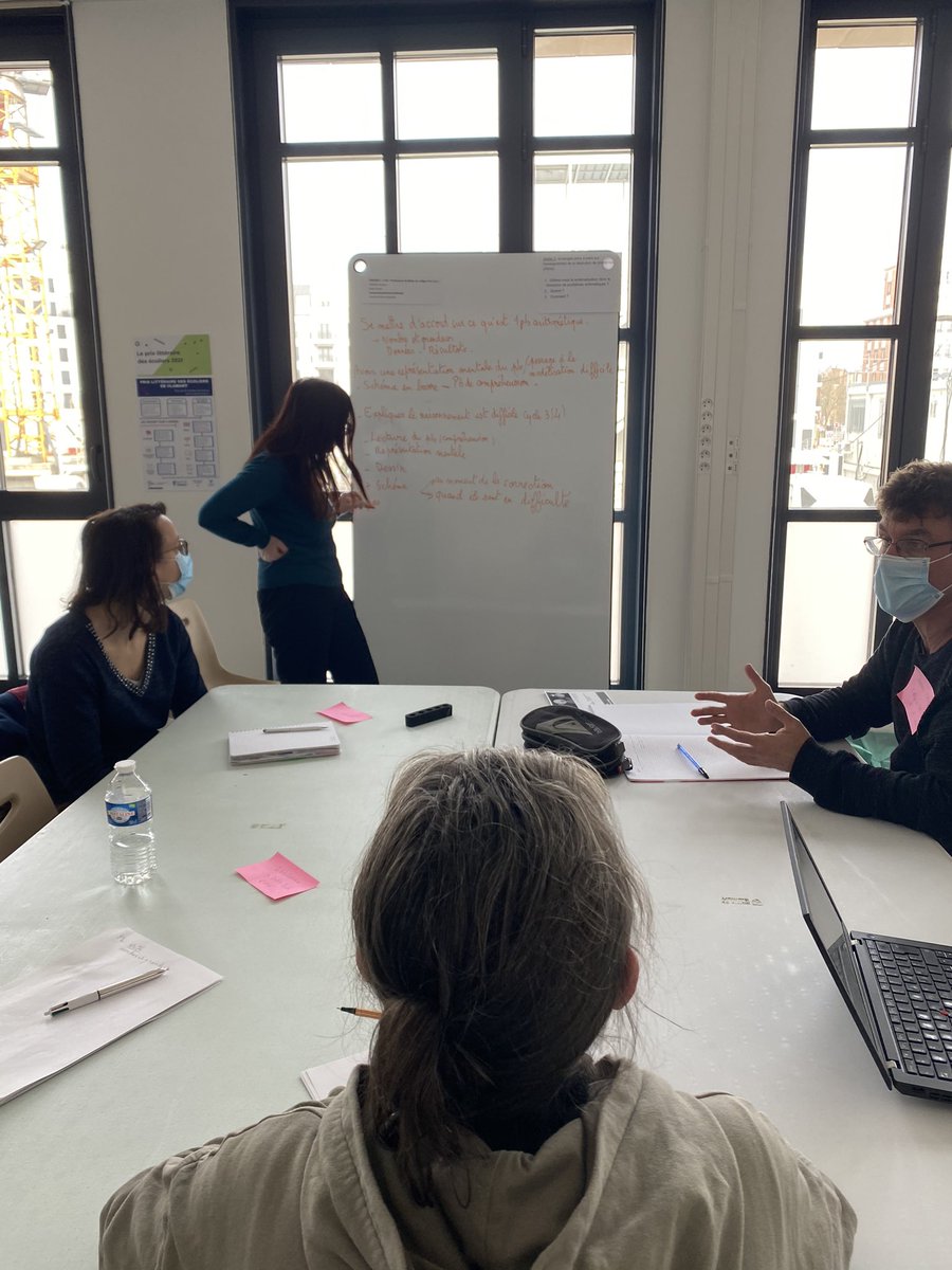 MaLouPro's tweet image. @VilleDeClamart Le projet de formation inter-degré participe à l’enjeu d’une continuité méthodologique et pedagogique entre profs1D et profs de maths des collèges. Des échanges de qualité ont eu lieu au #CapLab . Vivement la suite... #coconstruction #harmonisation #descommuns