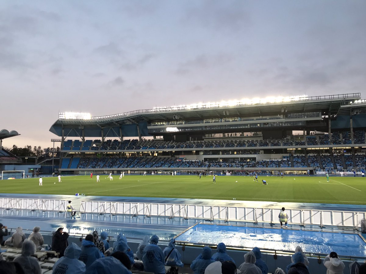 Foot 02 J1リーグ第5節 川崎フロンターレvs柏レイソル 等々力陸上競技場 川崎フロンターレ フロンターレ 柏レイソル 雨 だけどピッチは状態良さそう 湘南造園 Foot 02 J1リーグ第5節 川崎フロンターレvs柏レイソル 等々力陸上競技場 川崎フロンターレ フロンターレ 柏レイソル 雨 だけどピッチは状態良さそう 湘南造園