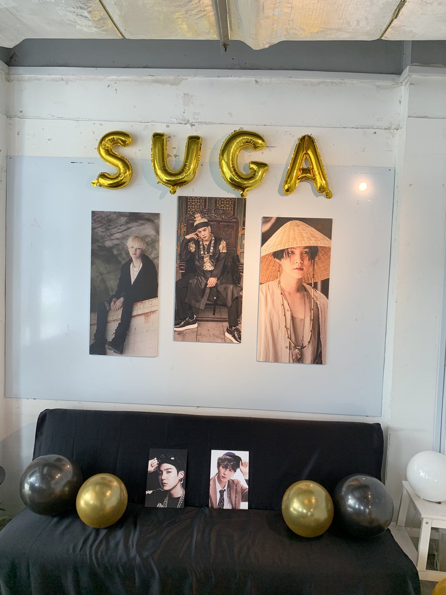sqrdiary's tweet photo. thank you @bangtanqueenSG for hosting this event!! the decorations are super pretty 🥺🥺, the cupsleeve is cute too 🥺💗
#ForSUGA https://t.co/Xletfeq86c