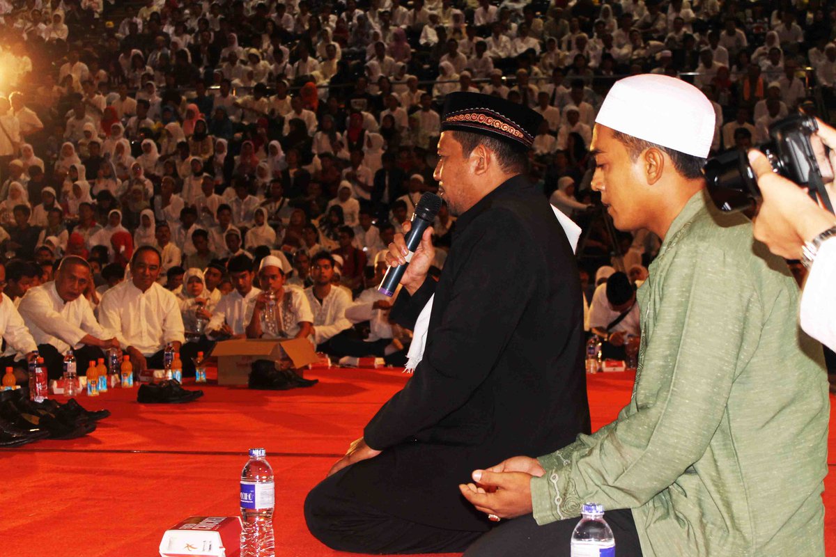 SensitiveManage's tweet photo. Ustadz Salim Khan ( Tausiah ) Di Acara Buka Puasa Bersama " Propolis " Senayan.

Info CP : 083807947955 https://t.co/o8PErZ6T3T