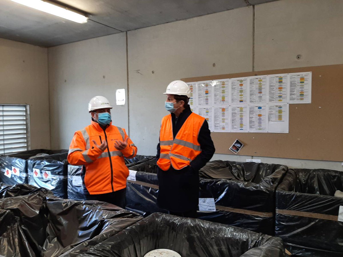 DamienCanavy11's tweet photo. Très fier d'avoir fait découvrir à @BertrandCamus @mpellegrini @f_costes et Monsieur Bouche VP de Decoset la decheterie de Plaisance du Touch avec le fonctionnement logistique du marché des decheteries de #decoset @suezFR https://t.co/Jefl5THpS2