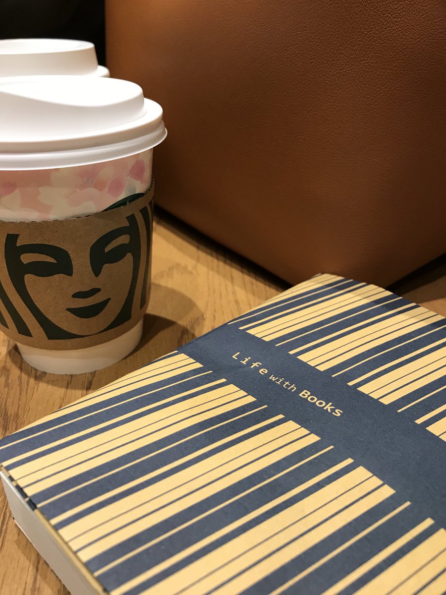 kentoo0208's tweet photo. #Lifewithbooks https://t.co/vEX7I4E8fx