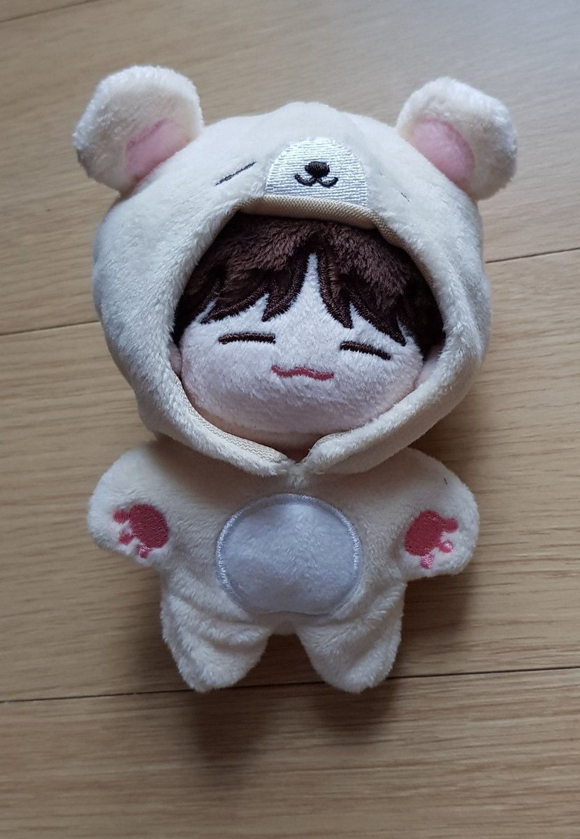 myloveforevervx's tweet photo. @10cm_hyuk 베베혁 아가가  왔어요. 
조용하고 차분한 베혁이😆😆💗💗💗💗💗
친구와 횽들과도 찍어 보았습니다.
총대님 감사합니다.  아겐다.노래가자😍😍😍😍😍 https://t.co/nxmsQFfQOg