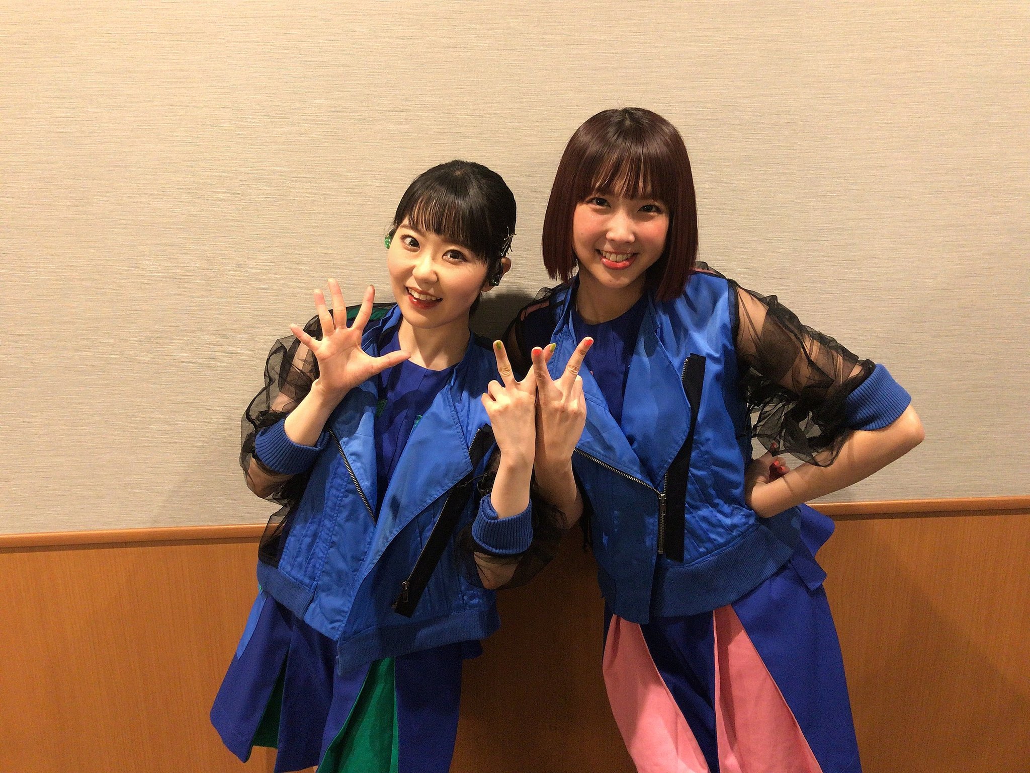 東山奈央 オフィシャル エアワルキューレプレミアムlive 21 ワルキューレはあきらめない T Co Gttrrgamvy ツアーをすると写真がたくさん 西田望見ちゃんとワルキューレポーズ この衣装だけはセトリ的に楽屋で 東山奈央 オフィシャル エアワルキューレプレミアムlive 21 ワルキューレはあきらめない T Co Gttrrgamvy ツアーをすると写真がたくさん 西田望見ちゃんとワルキューレポーズ この衣装だけはセトリ的に楽屋で