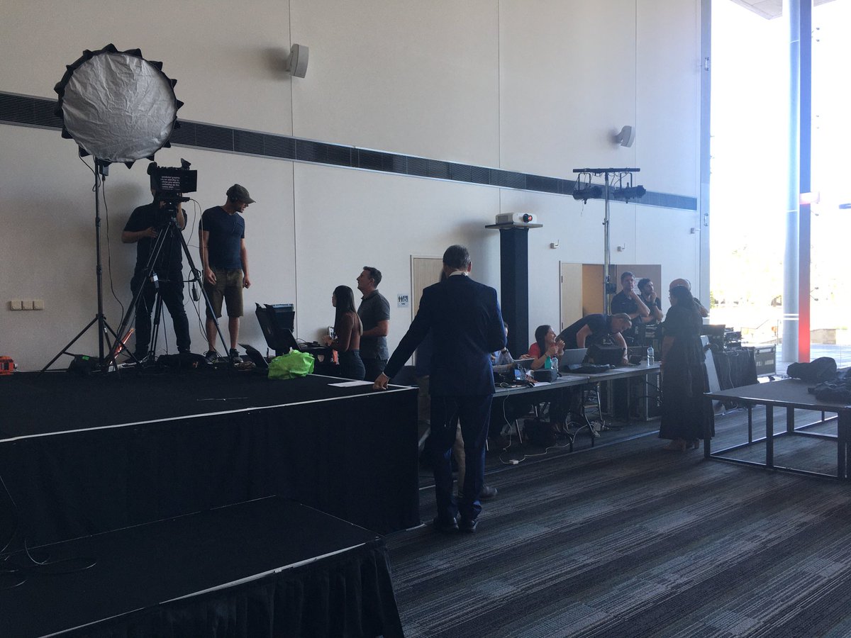 Eliza Laschon tweet media