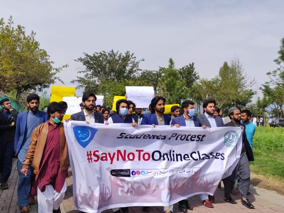 BilalkhadimAJK's tweet image. #SayNoToOnlineClasses