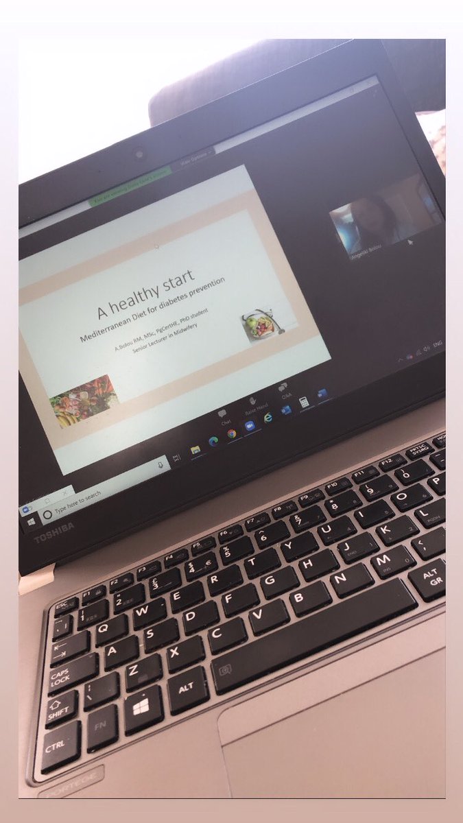 Zoe_Var's tweet photo. @Angie_Bolou is talking about the importance of healthy pregnancy, the importance of preconception steps and the Mediterranean diet in pregnancy. @kt_network https://t.co/QIP99wGSWi