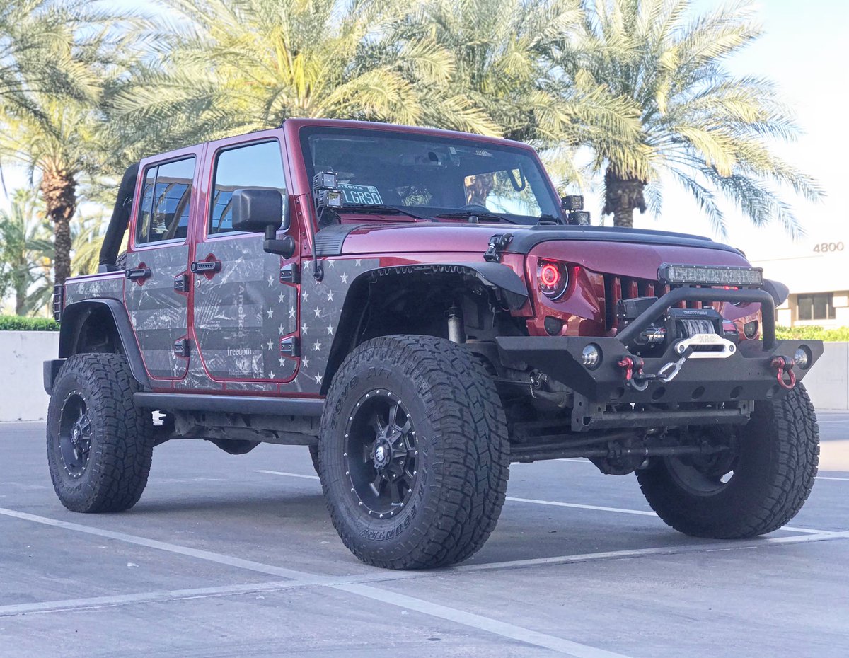 MEKMagnet's tweet photo. Black Flag JKU Armor #mekmagnet #jeeparmor #jkuarmor #jeepwrangler #badassjeep #blackflag #removabletrailarmor #jeep https://t.co/GPYW7nYCd3