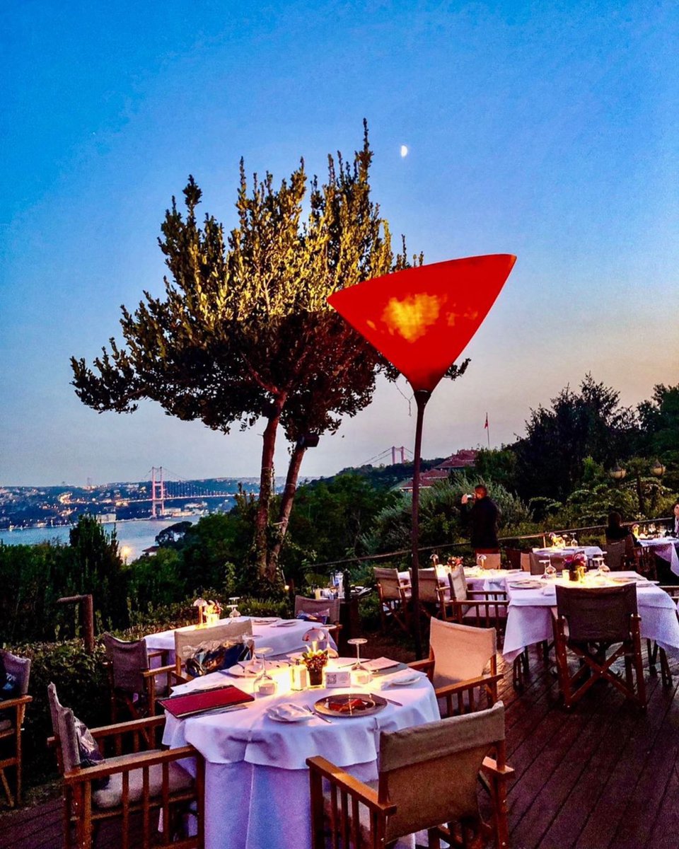 mekancu's tweet photo. Sunset olağanüstü manzarasıyla öğle yemeklerinize eşlik etmek için sizleri bekliyor. https://t.co/PEG9u7ZEVC