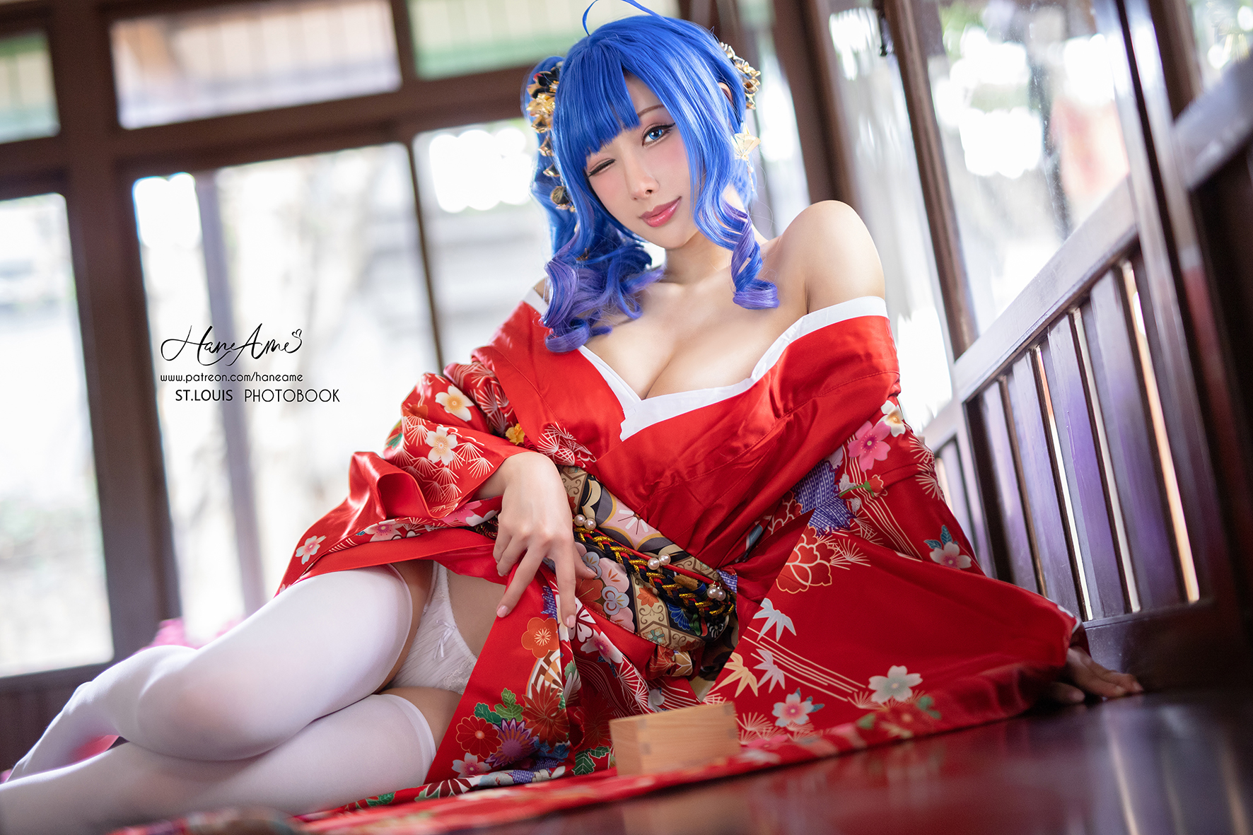 画像,この着物はきれいですね!赤はお祝いの感じがして🌸新刊 #セントルイス 予約受付中です🍈 https://t.co/6PEV5WbX7j 🐯 https://t…