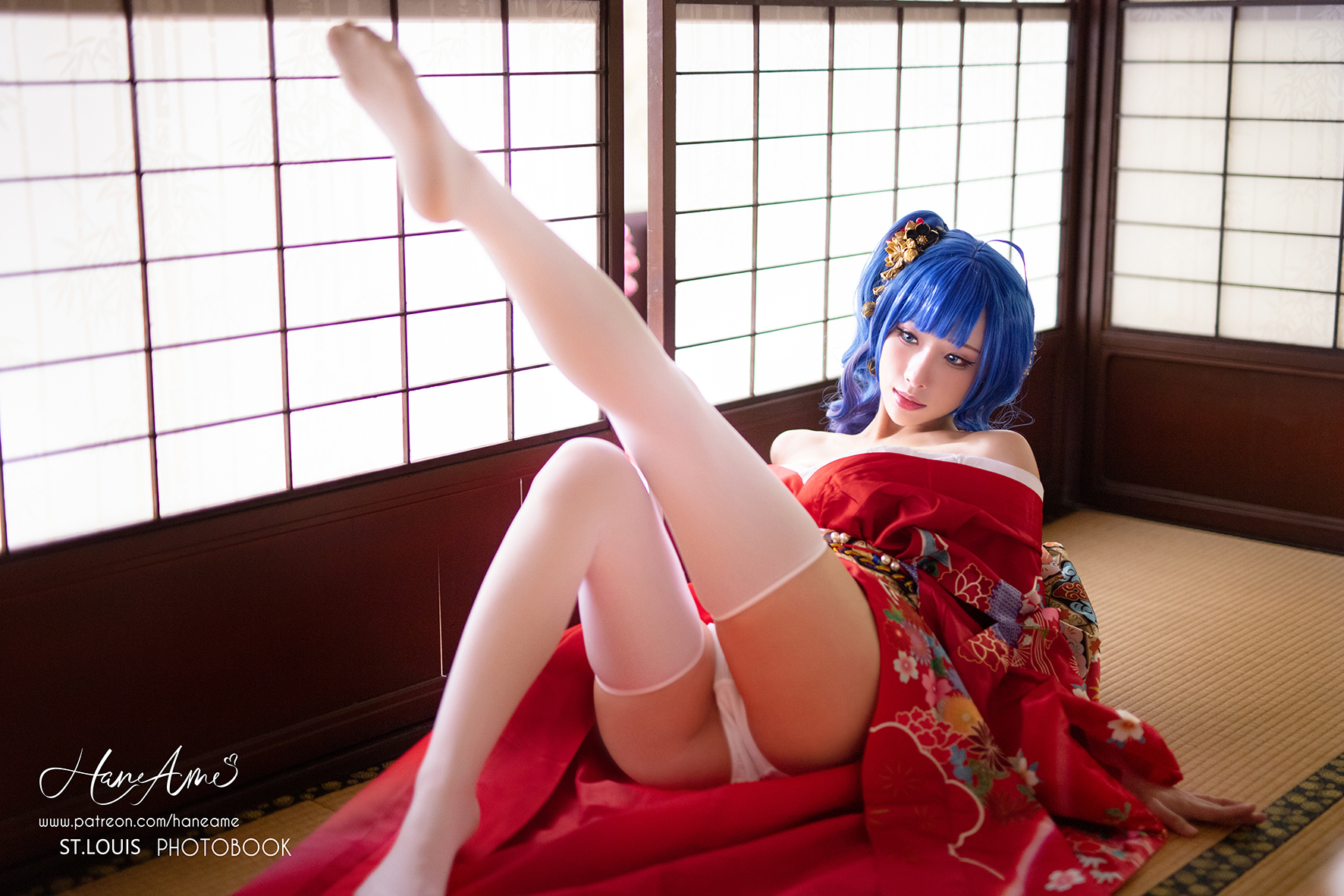 画像,この着物はきれいですね!赤はお祝いの感じがして🌸新刊 #セントルイス 予約受付中です🍈 https://t.co/6PEV5WbX7j 🐯 https://t…