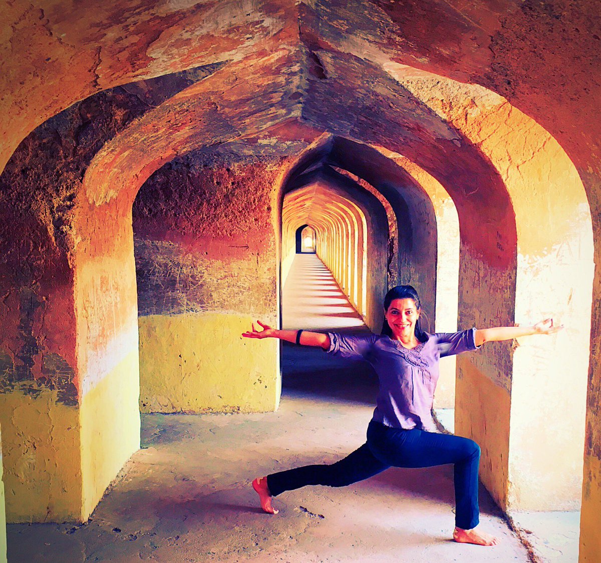 Vandanayoga's tweet photo. If people are doubting how far you can go..
Go so far that you can’t hear them anymore.
#whybenormal #standstrong #bedifferent #lucknow #bhulbhulaiya #covid_19 #newnormal #staystrong #weareallinthistogether #love #yoga #yogateacher #yogagirl #showthem #outsidethebox https://t.co/15voU0z70u