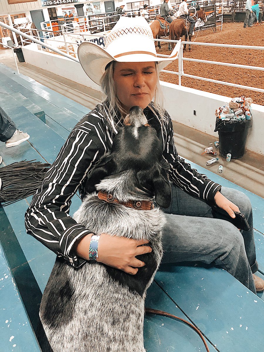 laurenrunyonn's tweet photo. things that make me happy: 
1. goose https://t.co/o7iiqM7RPY
