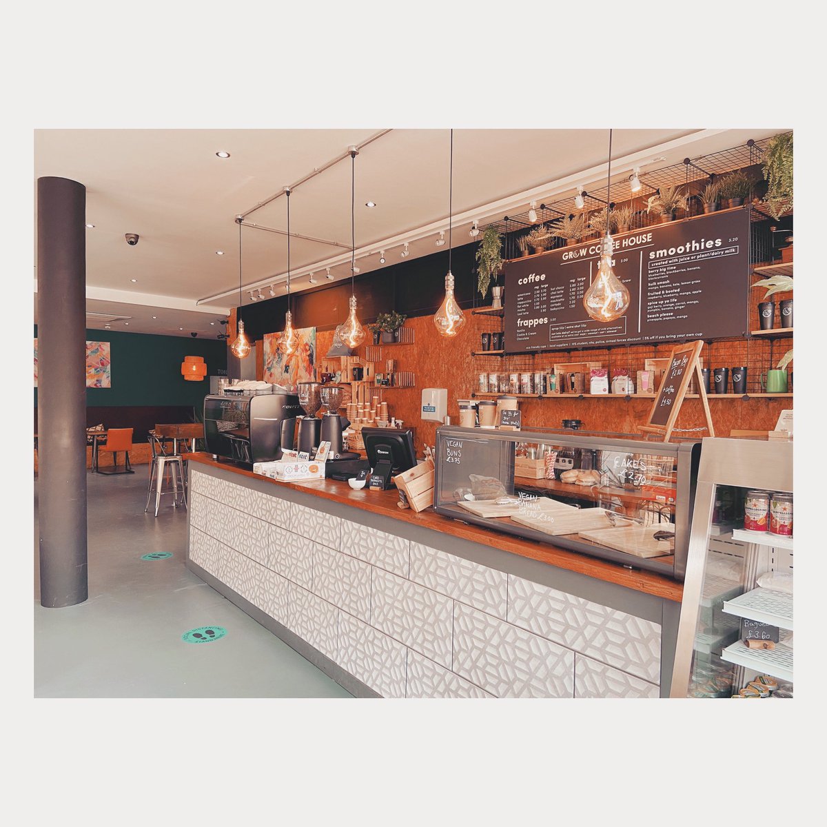 The weather can’t decide whether it will be sunny or rainy today ☂ Either way we’re open all day for takeaway so come grab an iced coffee, hazelnut latte, fresh vegan buns or a hot toasted panini (and much more) #indiecoffee #exeter #coffeeshop #devon #veganexeter #supportlocal