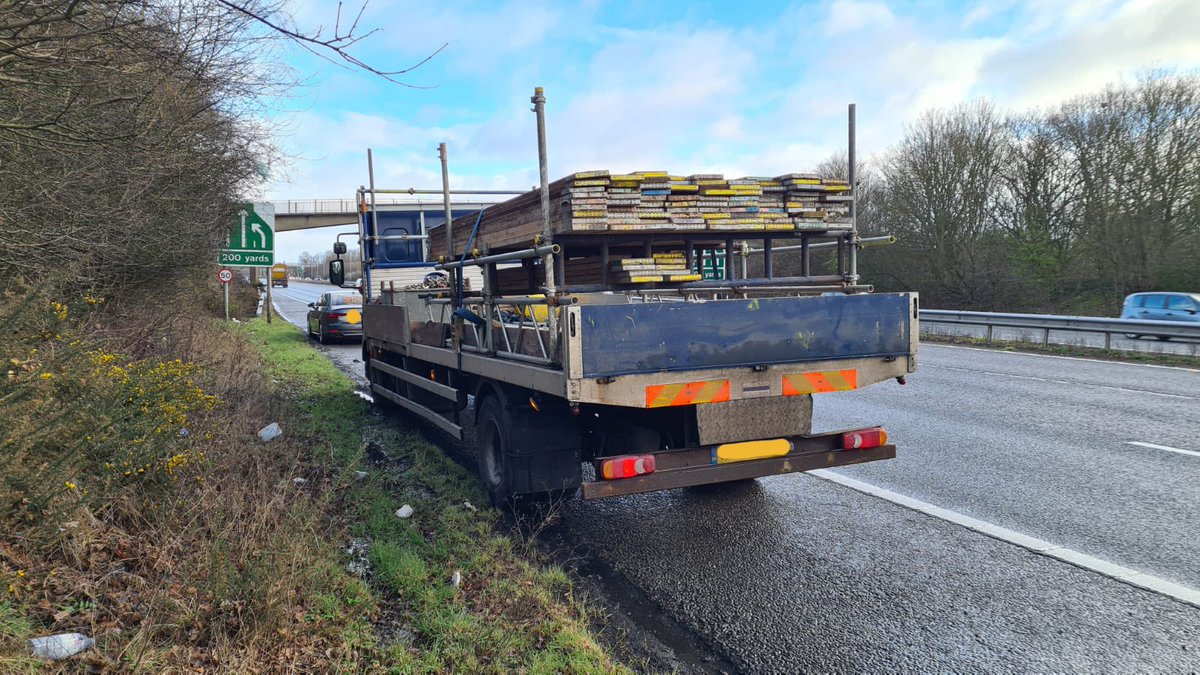 SurreyRoadCops's tweet photo. Earlier this morning we stopped this 18 tonne vehicle as it had no tax.

The driver gave false details, but #MobileBiometrics caught him out - he’s disqualified until 2022.

He also provided a positive DrugsWipe for Cocaine and Cannabis.

Vehicle seized…

#SnowballEffect #Fatal5 https://t.co/Cuqnwx8lKQ