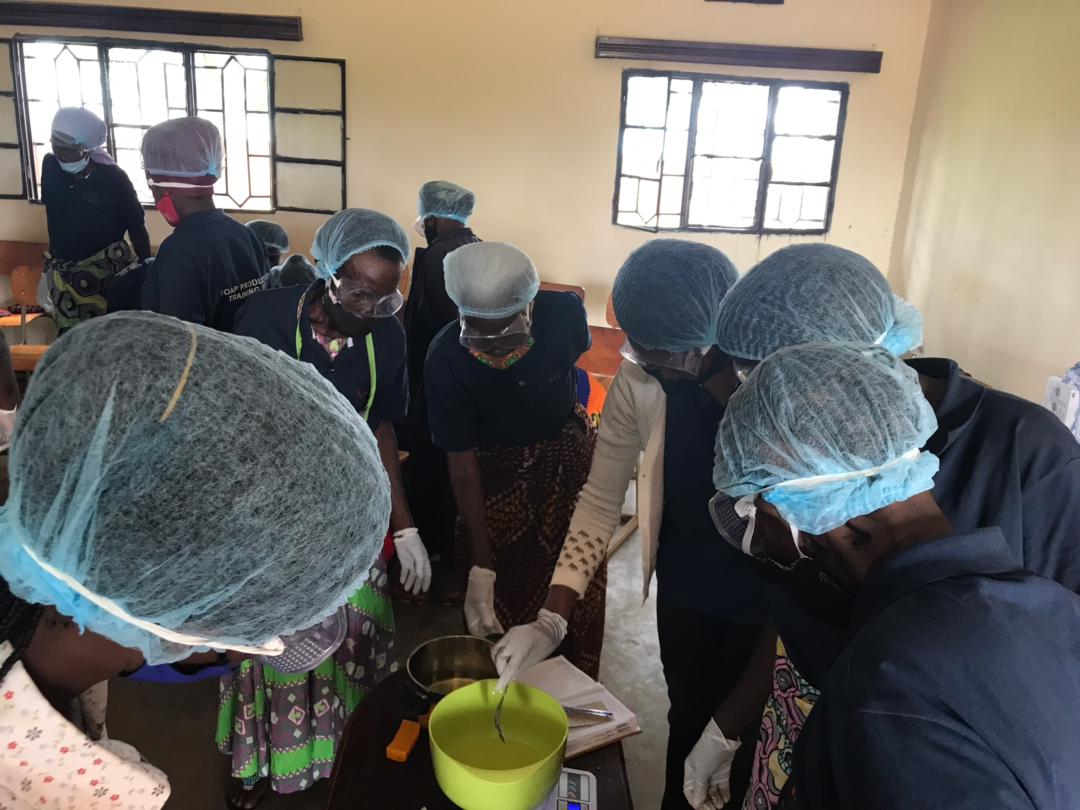 WibenaImpact's tweet photo. Women are being instructed on how they can make soaps themselves for business purpose and improve their welfare as part of  @WibenaImpact's main focus to #Inspire, #Empower and #Transform the community. https://t.co/Ok8YMpm0ji