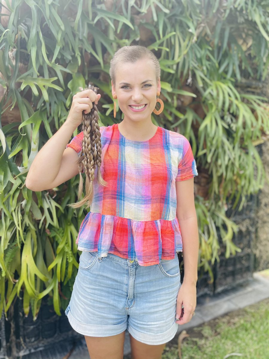 My 2 yr old daughter was diagnosed with Leukaemia 7 weeks ago. 

Today, I was so proud to #shaveforacure &amp; catch a tiny glimpse of the bravery that she shows every single day through this battle. 

My team raised nearly $25,000 for #worldsgreatestshave ✂️
