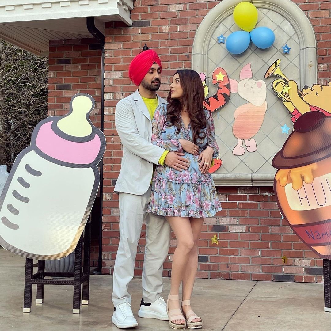 btowndiaries's tweet photo. We can’t take our eyes off this power duo🤩💥 @diljitdosanjh @ishehnaaz_gill 
Are you guys excited for #honslarakh ??
 #diljitdosanjh #shehnaazgill 
This Dussehra, 15th October 2021 🍼👶 https://t.co/LRmfLevEQY