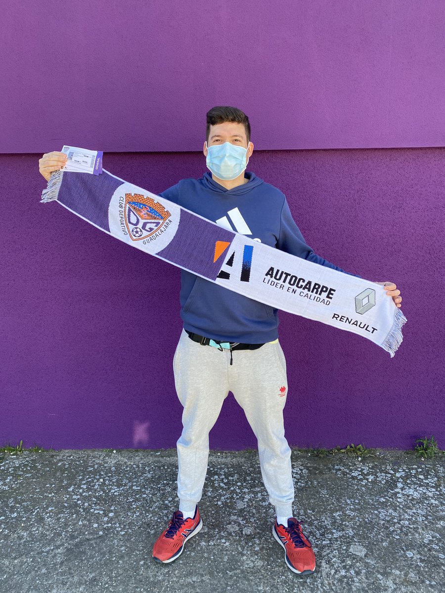 Jimua_9's tweet photo. Acabo de recoger mi premio por conquistar la copa Laberinto del mes de febrero organizada por @DxGuada_PoGo y respaldada por @deporguada @DxGuada_eSports Muchas gracias por todo!! #silphcup #pokemongo #pvp #AupaDepor #NosVanAVerVolver https://t.co/OTx8UeYjuR