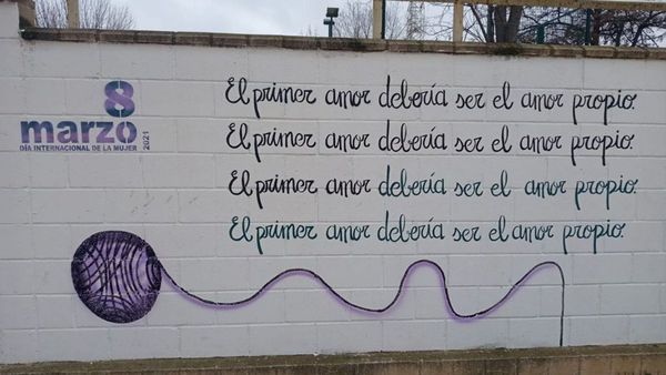 AnaRosaEncinas1's tweet photo. Muy mal debe estar la persona que , siguiendo órdenes,tacha la siguiente frase:" El primer amor debería ser el amor propio".
A quién insulta o humilla?
Que les molesta?
Es por la palabra Amor, a la que son intolerantes al estar inundados de odio?
Ojalá se nos enseñase a cuidarnos https://t.co/p1fCTdMOyt
