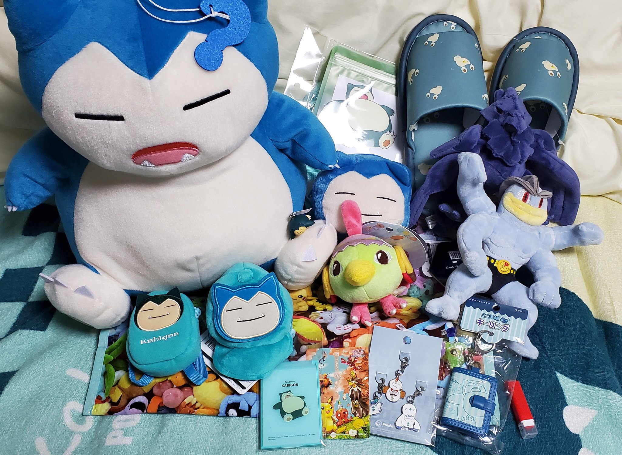 ぐりふ 今日はポケモンセンターやらホビーショップをいろいろ回ってショッピング O O O ド忘れカビゴンめっちゃかわいい ー 今日発売のイースターのネイティもなかなかかわいい やっぱりカビゴングッズ見つけると買ってしまうな カビゴン