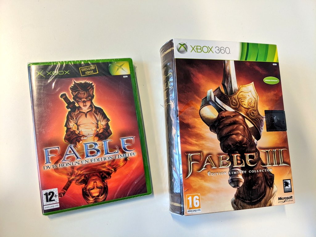 BobbyMacGee's tweet photo. Faire du tri dans ses cartons d'enfance et tomber sur ces deux bijoux 🥰
Je pensais les avoir perdu, j'avais plus que le 2 en boîte chez moi !!!💚
Me donne envie de me refaire #Fable1 du coup, en attendant des nouvelles de @WeArePlayground 🤩☺️
C'est le quel votre pref ? #Xbox https://t.co/URJaTOGG8m