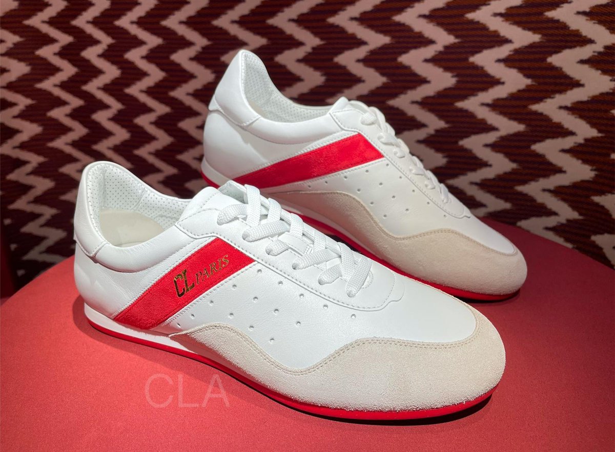 Michell87368068's tweet photo. This white and beige shoe is a perfect example of the technical and aesthetic. It is designed in crosta calfskin leather and features a slim two-tone sole.
@weareyandi @MOAArena @StarGateMall 
#ChristianLouboutin 
#MyKLow
#SS21 #womenstyle #womensshoes #womensneakers #sporty https://t.co/FGrRQR0mLp