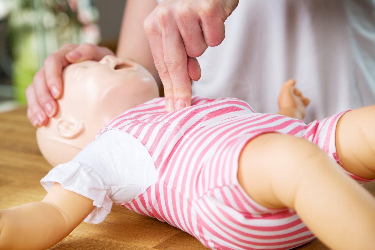 WalshTrainingS's tweet photo. Paediatric first aid suitable for all parents and grandparents. #beprepared #paediatricfirstaid #firstaidtraining #walshtrainingsolutions #hopefullynever https://t.co/NdXwUdC8ig