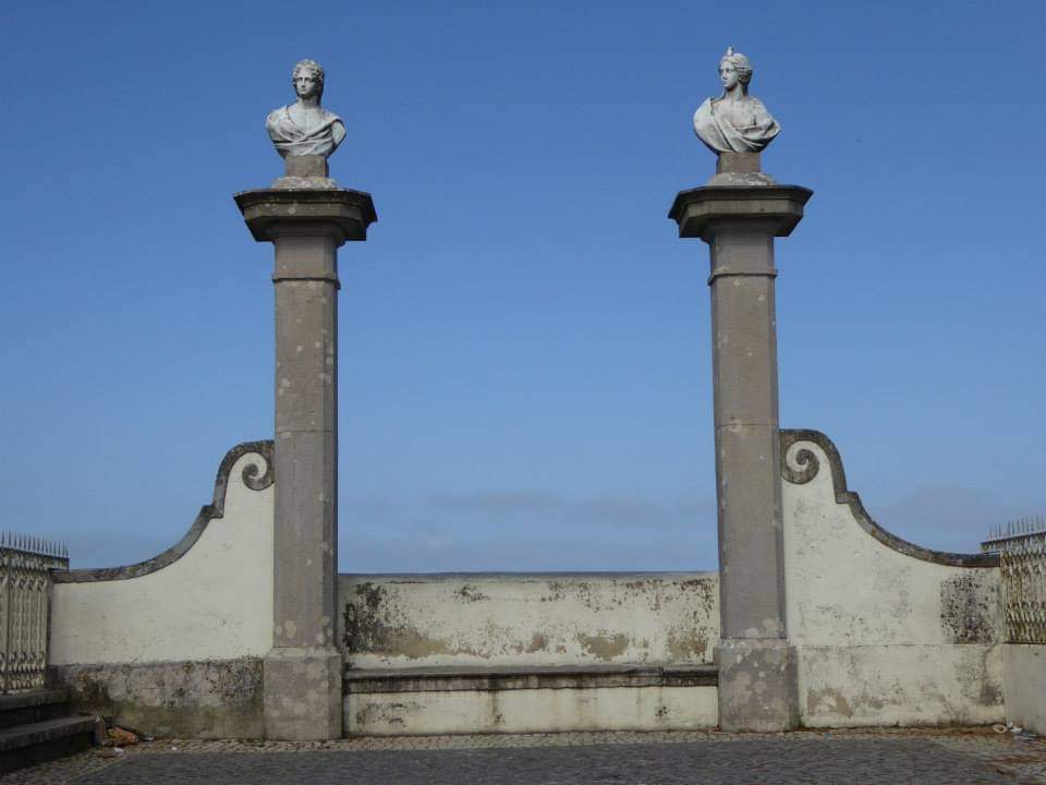 skymanuelima's tweet photo. O Palácio de Seteais, elegante palácio, agora um hotel de luxo e restaurante da Sociedade Hotel Tivoli, foi construído no século XVIII para o cônsul holandês, Daniel Gildemeester, numa porção de terra cedida pelo Marquês de Pombal. #Sintra #Palácio #Seteais #Património https://t.co/zwvCgWj3et