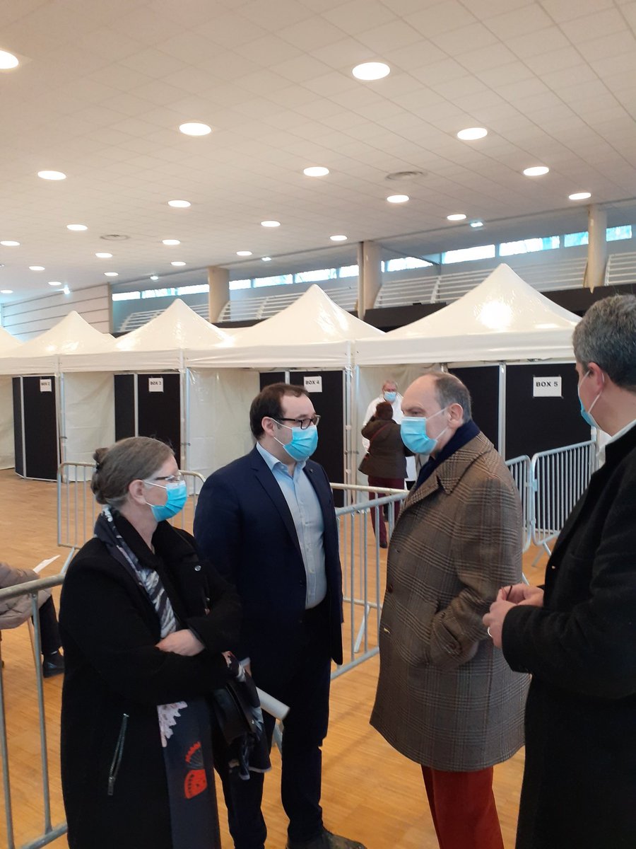 HlneMarie9's tweet photo. Grand merci @VilleChelles @bricerabaste pour votre engagement ce we et tous les jours... bonne humeur et qualité du service rendu au public : ça donne ça quand Chelles vaccine!!
@ARS_IDF a vos côtés tous les jours et ce matin lors de la visite de @Prefet77 https://t.co/ogSPDYvNWJ