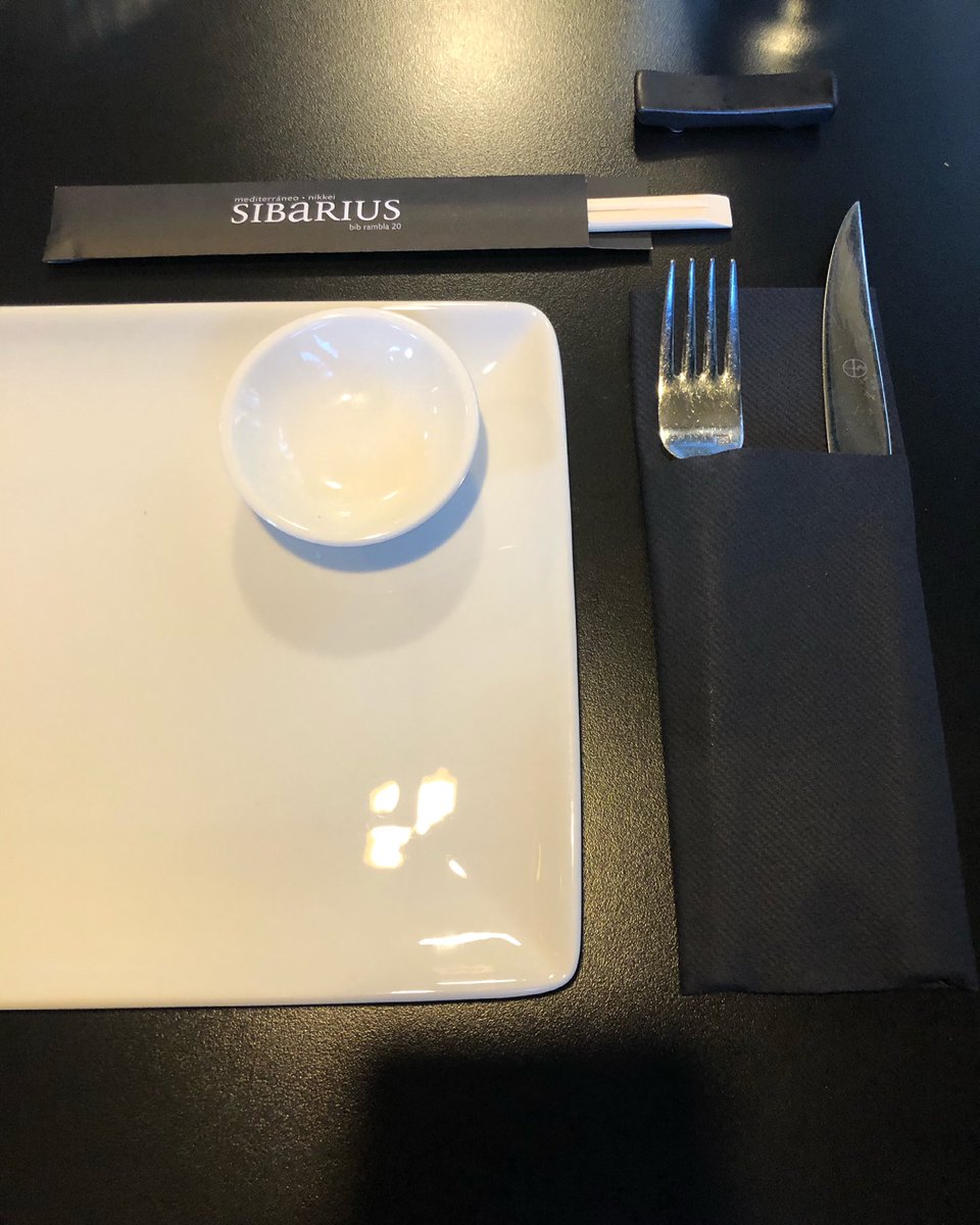 ¿Por dónde empezarías este fin de semana? ¿Algo de sushi? ¿Por un ceviche? ¿Unos huevos con foie? ¿O eres de los clásicos del plato de jamón?
#granada #restaurantegranada #reservas #hosteleriagranada #sossalvemoslahosteleria #andaluciasegura #sibarius #gastronomiagranada