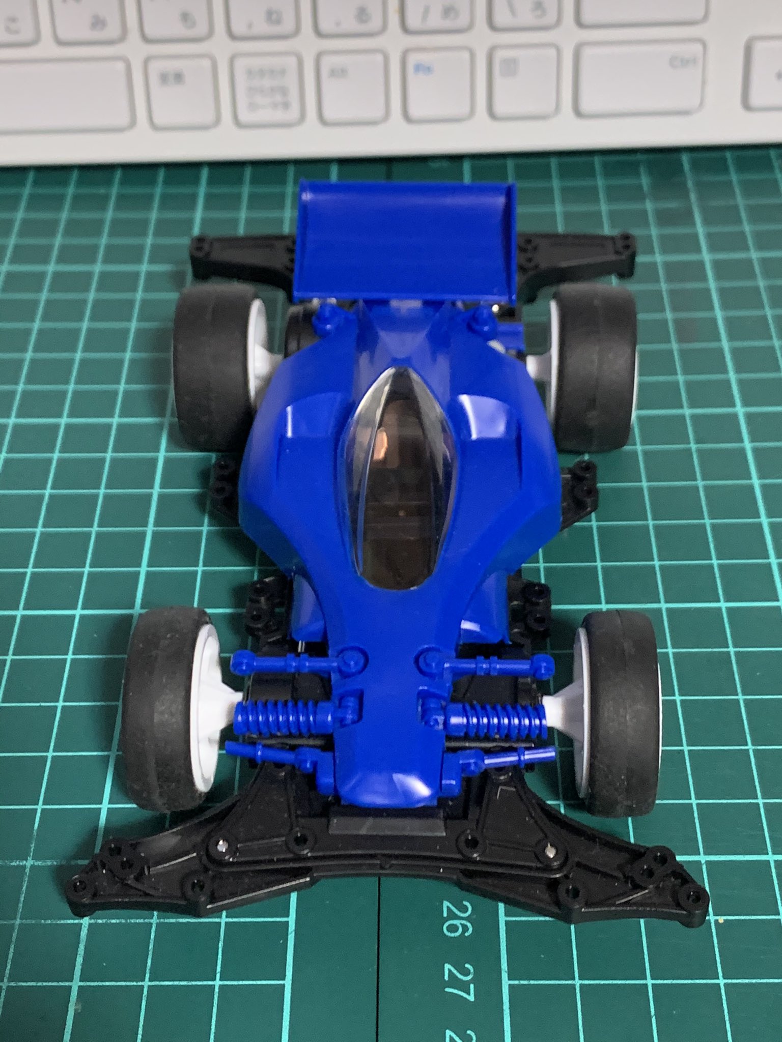 ミニ四駆　アバンテ　スモークキャノピー　B-MAX ミニ四駆 B－MAXレギュで組み立て | デミオディーゼルから