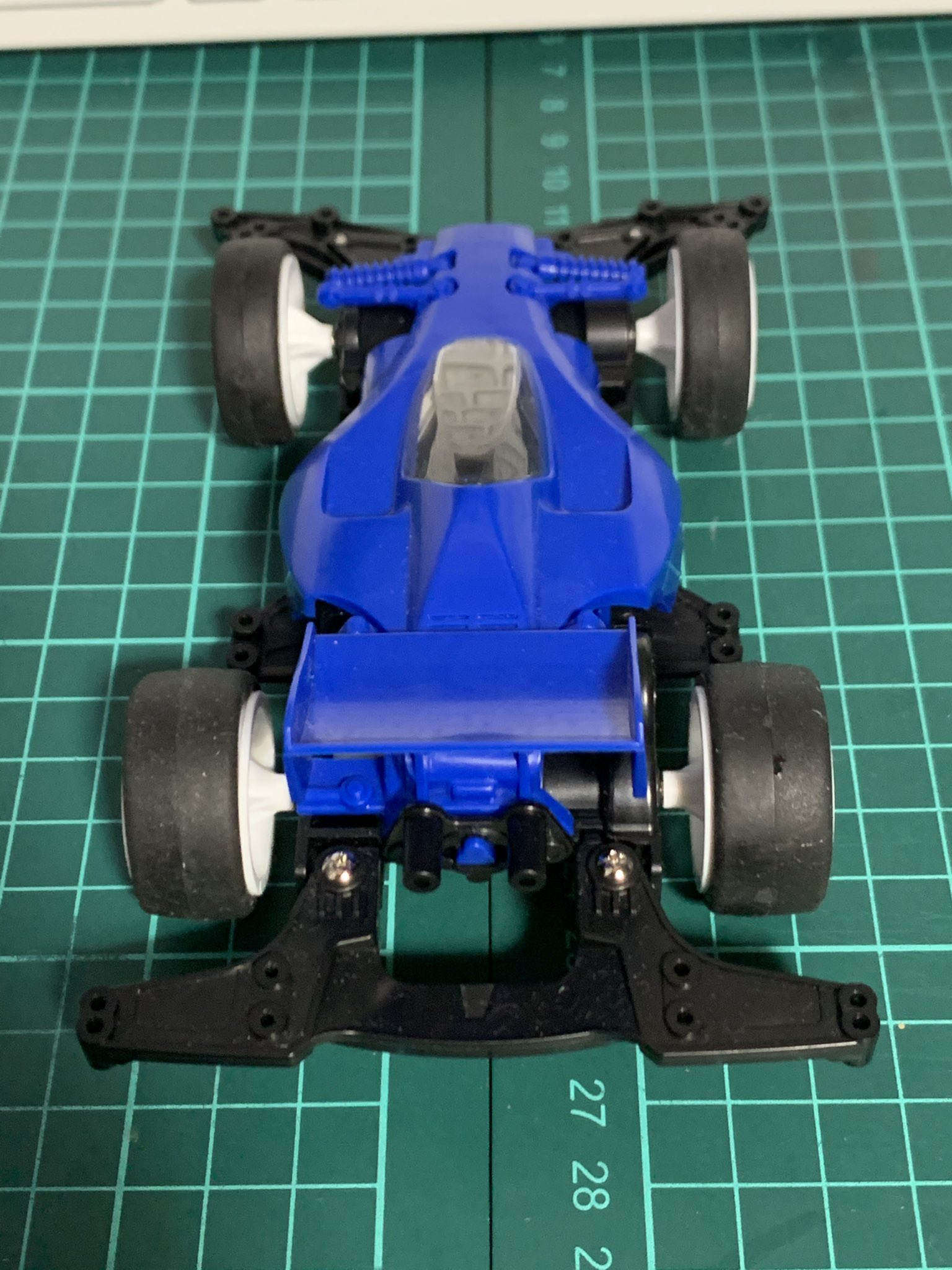 ミニ四駆　アバンテ　スモークキャノピー　B-MAX アバンテJr. スモークキャノピーボディ (ミニ四駆) - ホビー