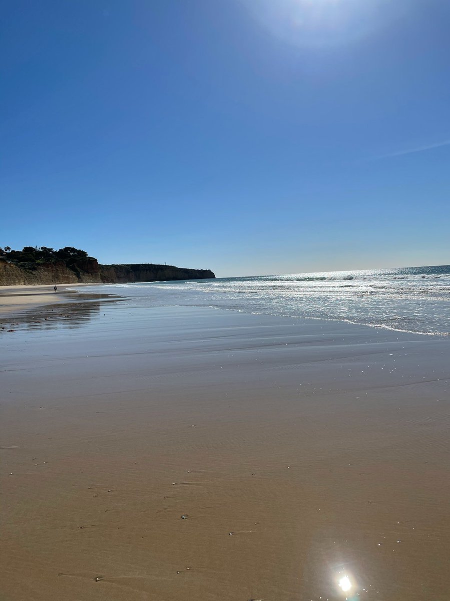 gonetodiscover's tweet photo. Things are look brighter!
—

It’s been 8 weeks of Portuguese Lockdown. We walked on our new local beach Porto de Mós this morning to celebrate beaches reopening in Lagos. The country is working to be back to normal in May, we can’t wait!

Até breve!

#portodemos #lagos #algarve https://t.co/0qYWg5iRVt