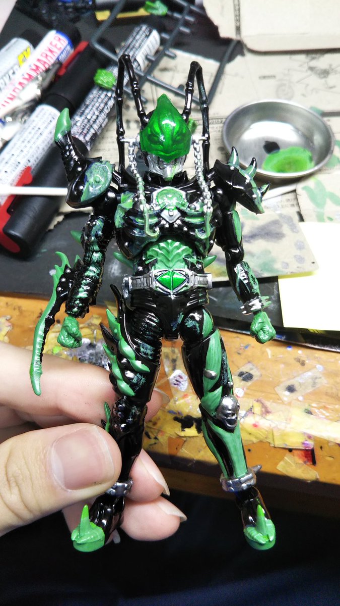 チャーポン Shodoジョーカーの最終回ver を作りました バイザーのなかも塗ってます 血をつけるのがまぁまぁ苦戦してちょっと雑になりましたね でもこれでキングフォームをお迎えする準備ができました 早く3枚目の殴り合いやりたいなぁ Shodo仮面 チャーポン Shodoジョーカーの最終回ver を作りました バイザーのなかも塗ってます 血をつけるのがまぁまぁ苦戦してちょっと雑になりましたね でもこれでキングフォームをお迎えする準備ができました 早く3枚目の殴り合いやりたいなぁ Shodo仮面