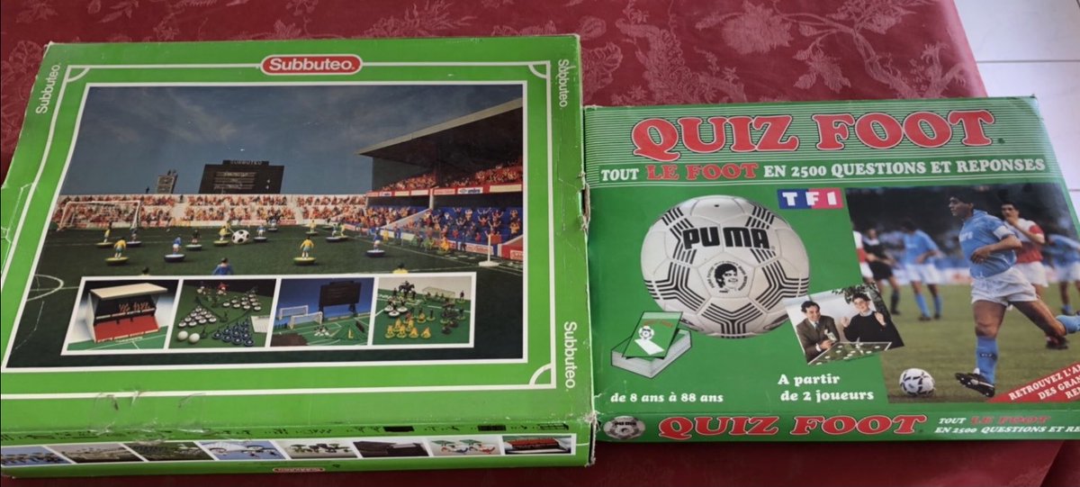 FloTellim's tweet photo. Quand tu ranges chez tes parents... ⁦@SubbuteoOficial⁩ ⁦
Je suis sûr que avez joué au max à Subbuteo ⁦@TalesFromClick⁩ ⁦@BaptisteLecapl1⁩ ! 😆
Je crois que je vais le réouvrir 😅 https://t.co/TinOBq43XQ