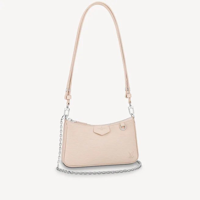weirderday__'s tweet photo. louis vuitton💘ก็ยังโซคิ้วทึ🥣🥯🩰 https://t.co/9kUWlfpIt5