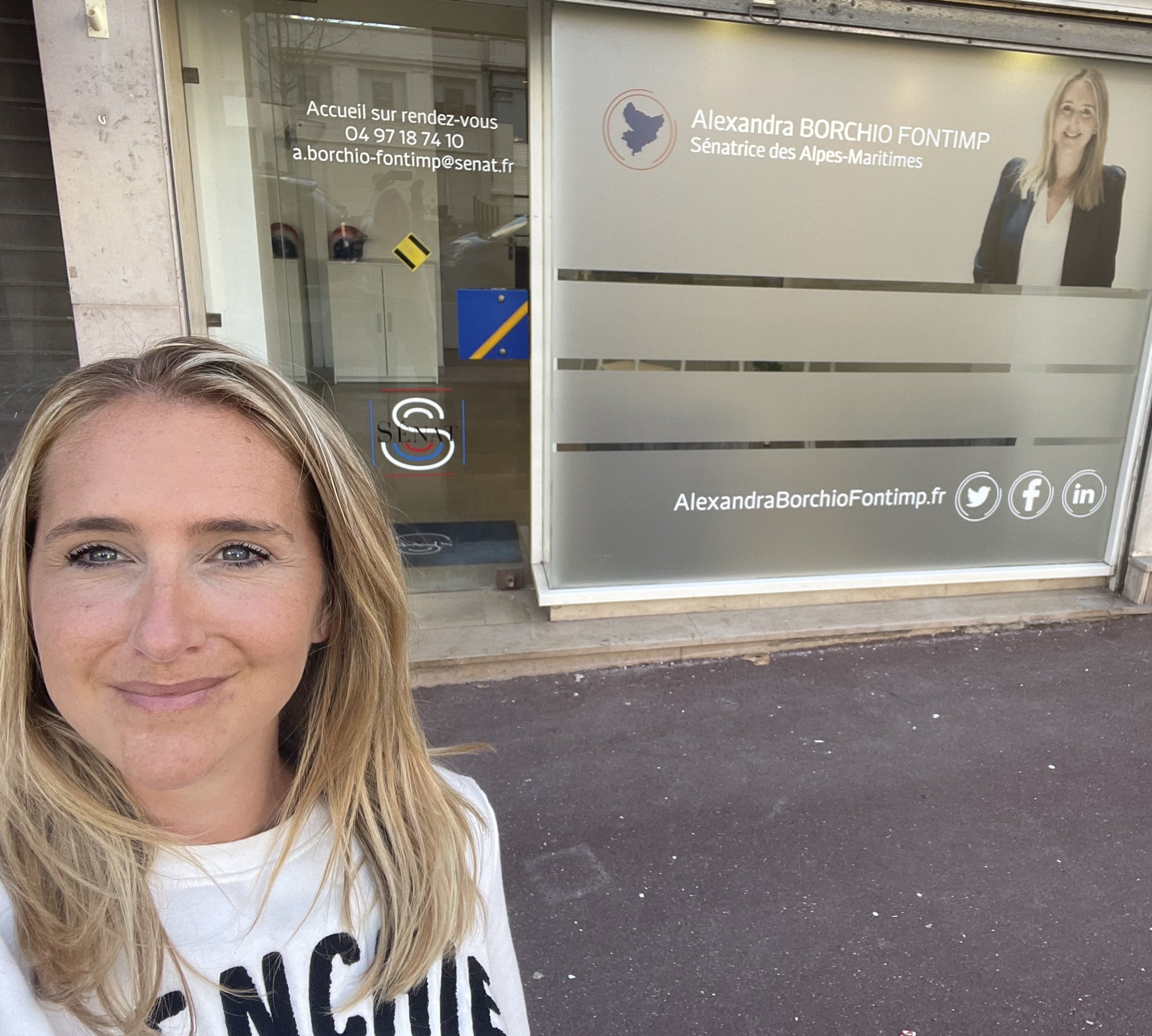 alexandra borchio fontimp on twitter la peinture est encore fraiche mais il y a l essentiel du cafe amp de la convivialite venez me rencontrer dans mon nouveau bureau