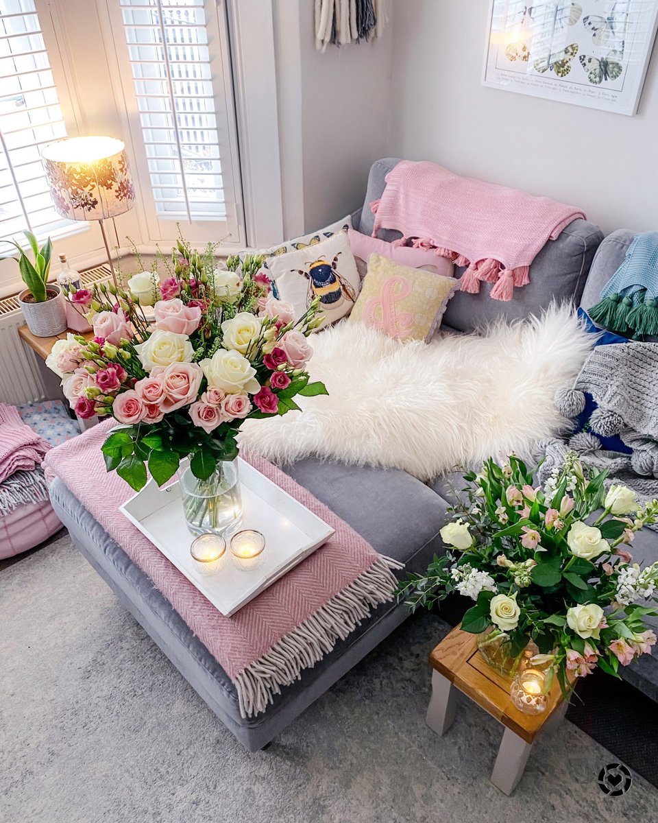 Bee Happy 🐝 My fav cushion
Follow me in the <a href="/LIKEtoKNOW/">Ms Smith</a>.it shopping app to shop this post and get my exclusive app-only content!

#liketkit #StayHomeWithLTK #LTKunder50 #LTKhome
<a href="/liketoknow/">Ms Smith</a>.it
liketk.it/3ap1y