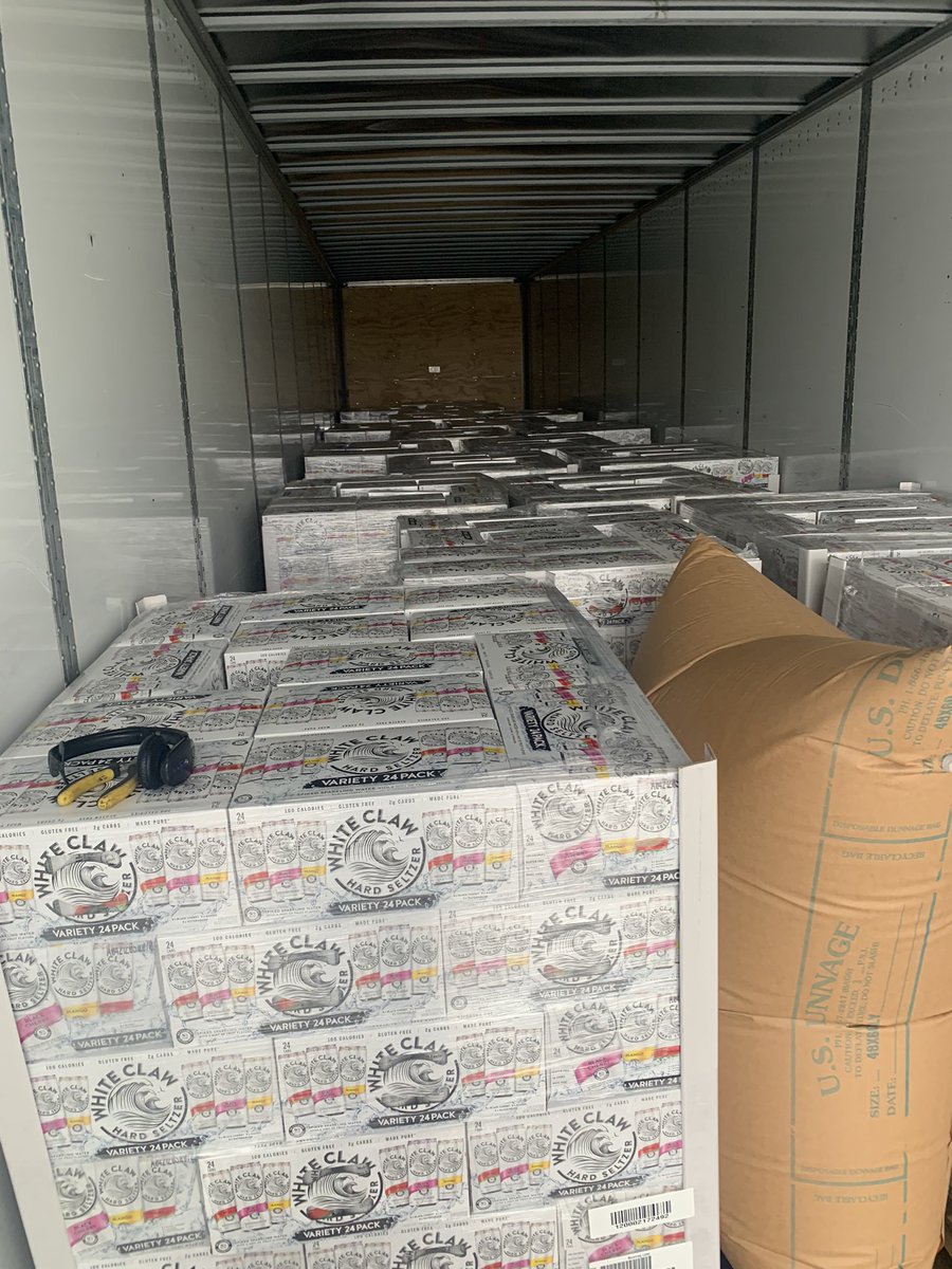 TruckerTony0903's tweet photo. @miggsandswig @donmiggs @LisaDeBartolo @MikeORadioShow @OhhDeniseDenise @ryanhopperadio @billsfanmonica @MikeOliviero 
  I’ve got 38,000 lbs of White Claw..
Who’s my new best friend? 😂😂😂 https://t.co/jTMY2vHUif