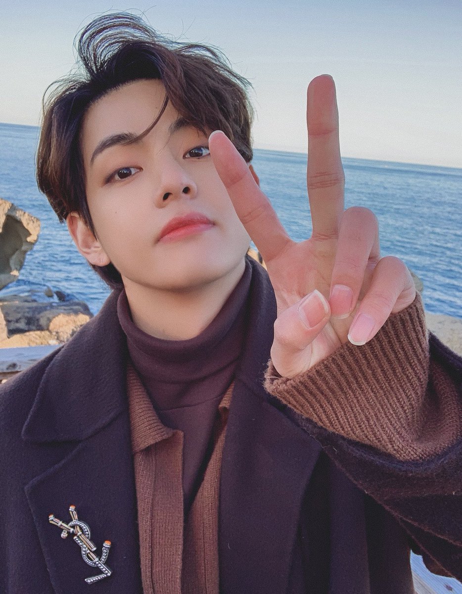 leosmrut's tweet image. ❗Chciałbym zrobić kilku osobom taki malutki miły gest jako iż zbliżają się kolejne święta! Jeśli ktoś chciałby dostać odemnie portret siebie, swojej miłości lub czegokolwiek innego co będę mógł narysować plus jeszcze jeden drobiazg, proszę pozostawicie jakiś ślad w odpowiedzi!