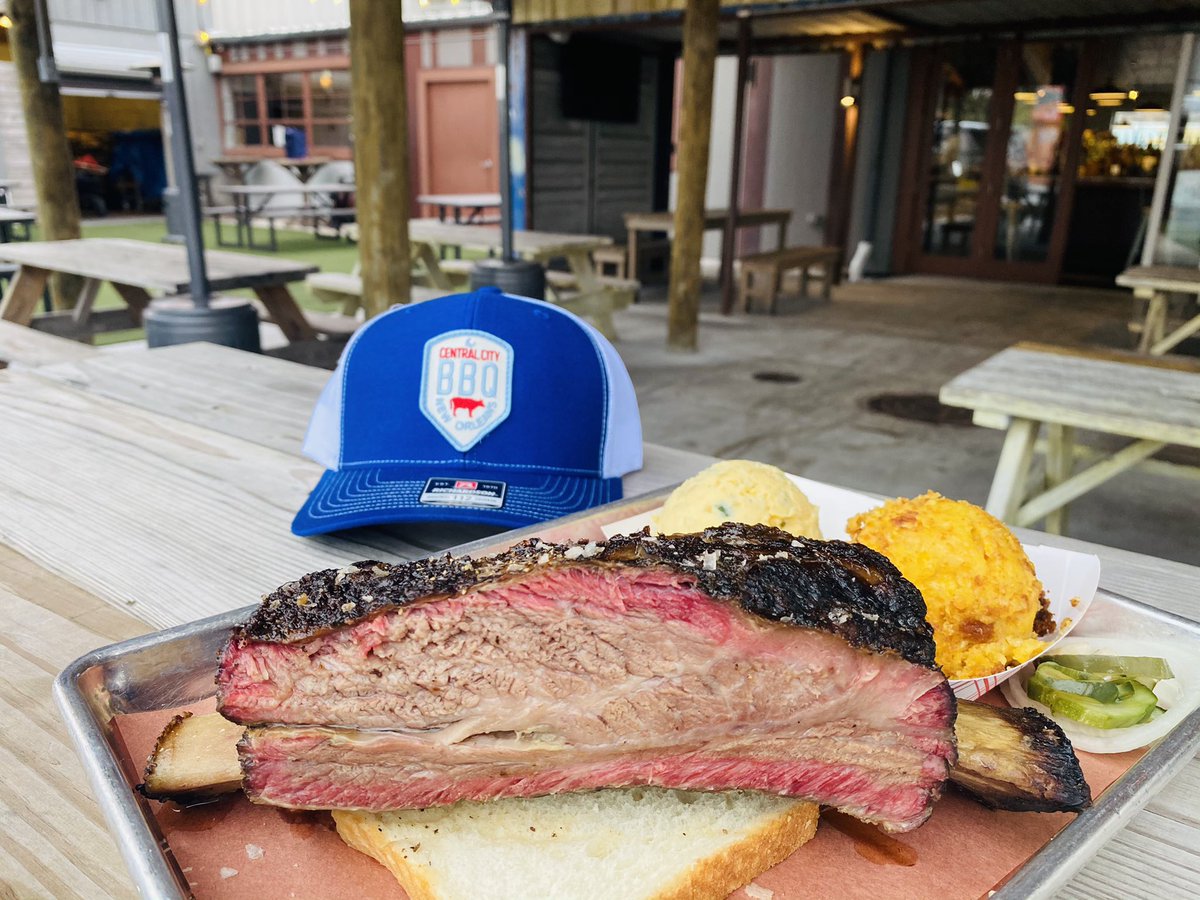 Central_CityBBQ's tweet photo. BEEF RIBS 🐮! Every weekend until we sell out 🔥. Open until 9pm with tons of seating for your large or small crew. Beautiful patio weather 🌞. #beefribs #bbq #spoonbread #friedbologna #allbeefhotdogs #awardwinning #centralcitybbq https://t.co/QDcRnRfhA0