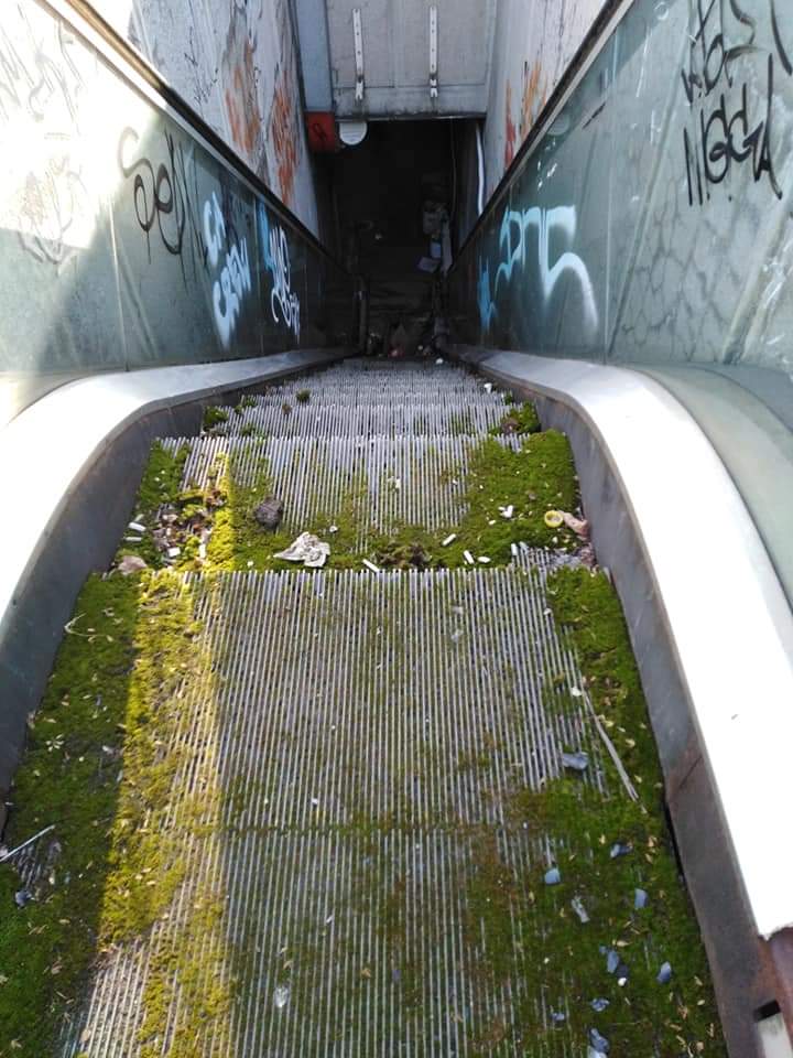EwX70FDWEAM9nR5