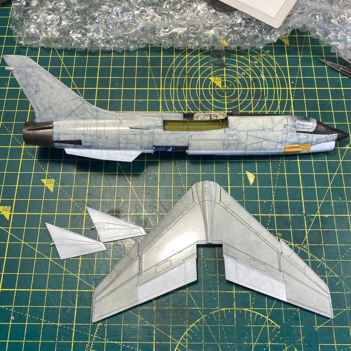 bulldogscalem's tweet photo. ———WIP——
NOTE: Paint Done move to the decals and it has quite a few decals🤨
✈️USN F-8E
📏1/72
🛠Academy
🎨 UMP black primer,
Top H315
bottom MRP135
engine 77.713
#scalemodel #scalemodelling #scalemodeling #scaleairplane
#scalemodelkit #scalemodeler #wip https://t.co/NeIzl26wlX