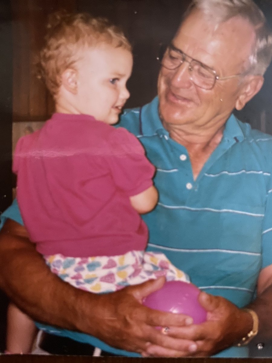 jorjorbuchs's tweet photo. Happy 9️⃣5️⃣th birthday to my amazing grandpa!!! 😘🎂 I’m very grateful that he’s fully vaccinated and in good health. 🙏🏼🤍 https://t.co/fW3ZnRERuO